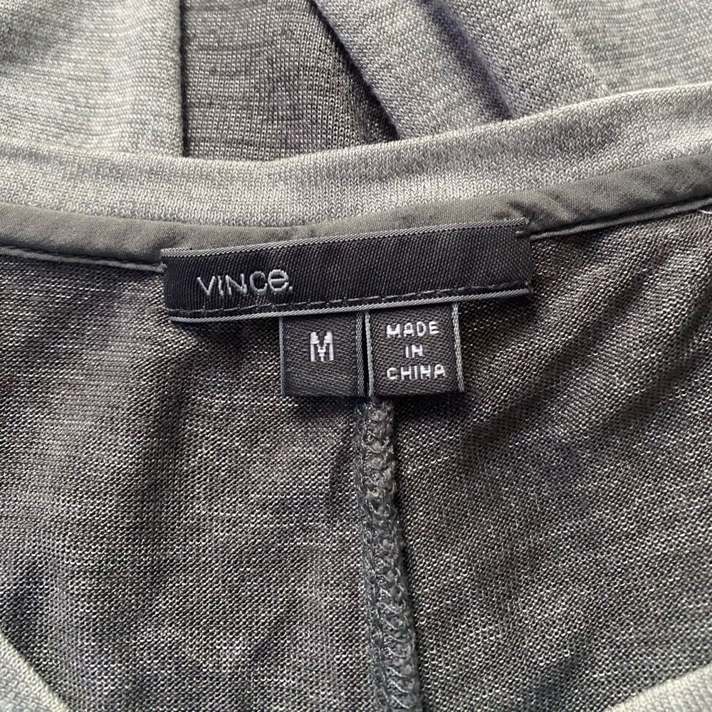 Vince  Women’s Two-Tone Colorblock Stretchy Long Sleeve Metallic Top Size M - Picture 5 of 5